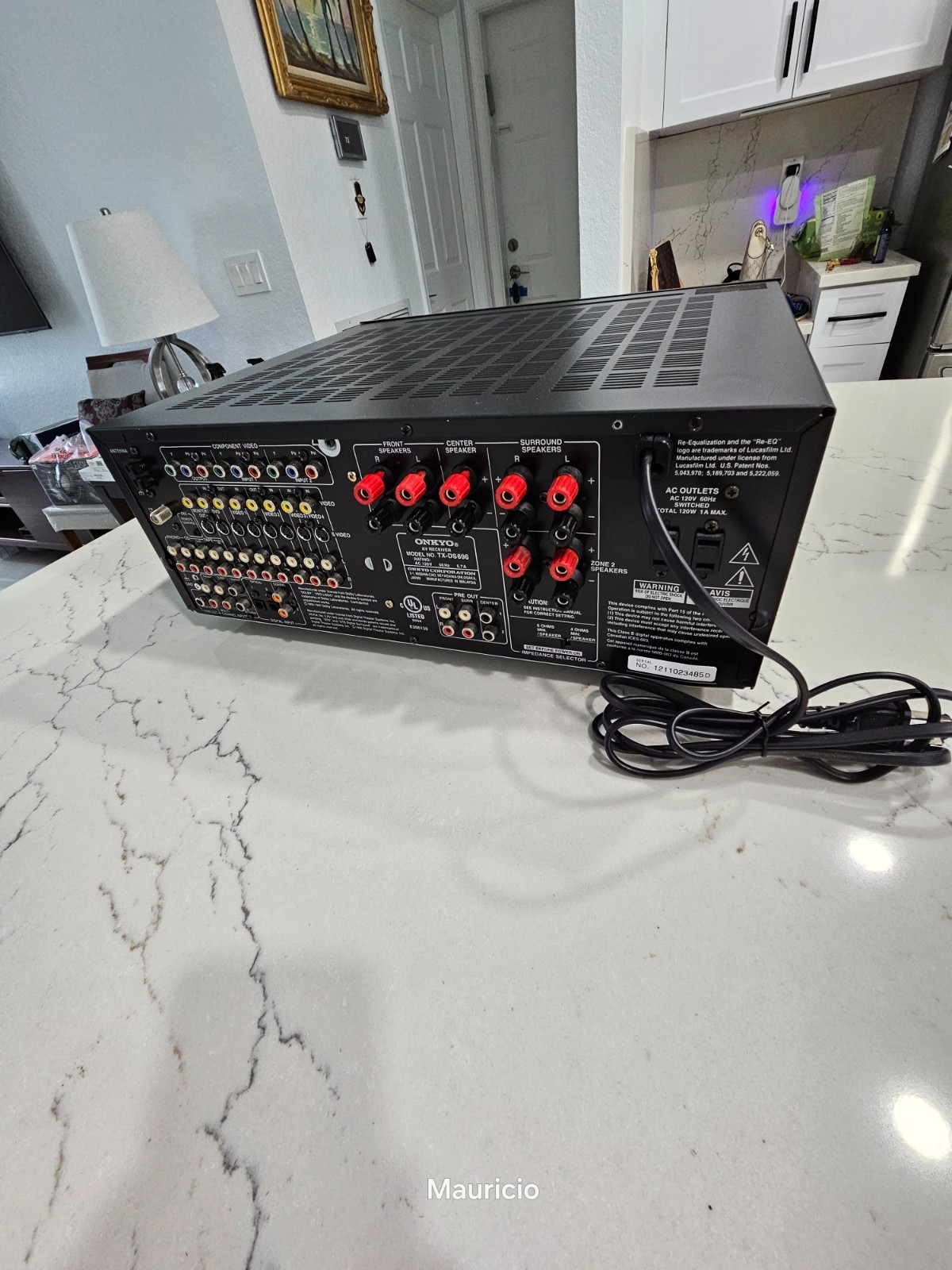 ONKYO TX-DS696, vintage Receiv-amplif. Pre-owned, mint condition w/remote,manual