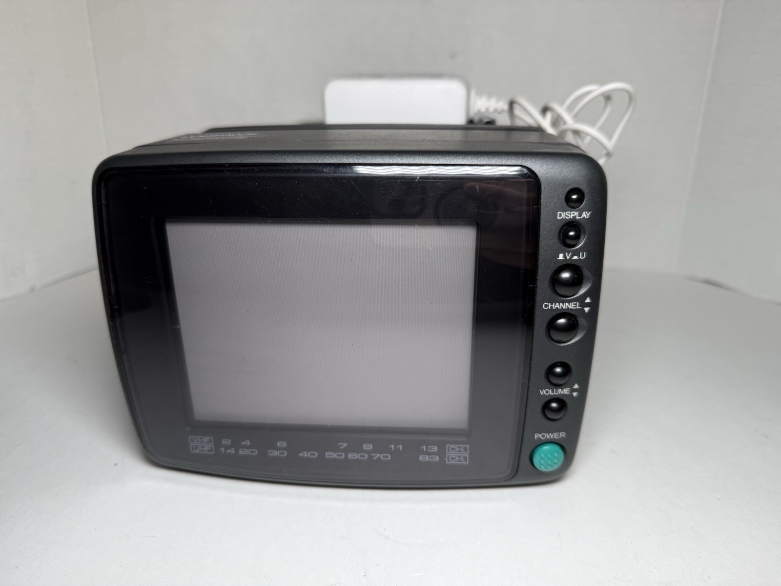 Magnavox RD0510 C102 5 Inch Color TV/Monitor Retro Tested Working Read Descript