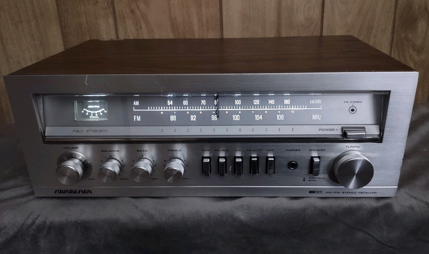Vintage Soundesign 5127 AM/FM Stereo Receiver – Tested & Working – Japan 1970’s