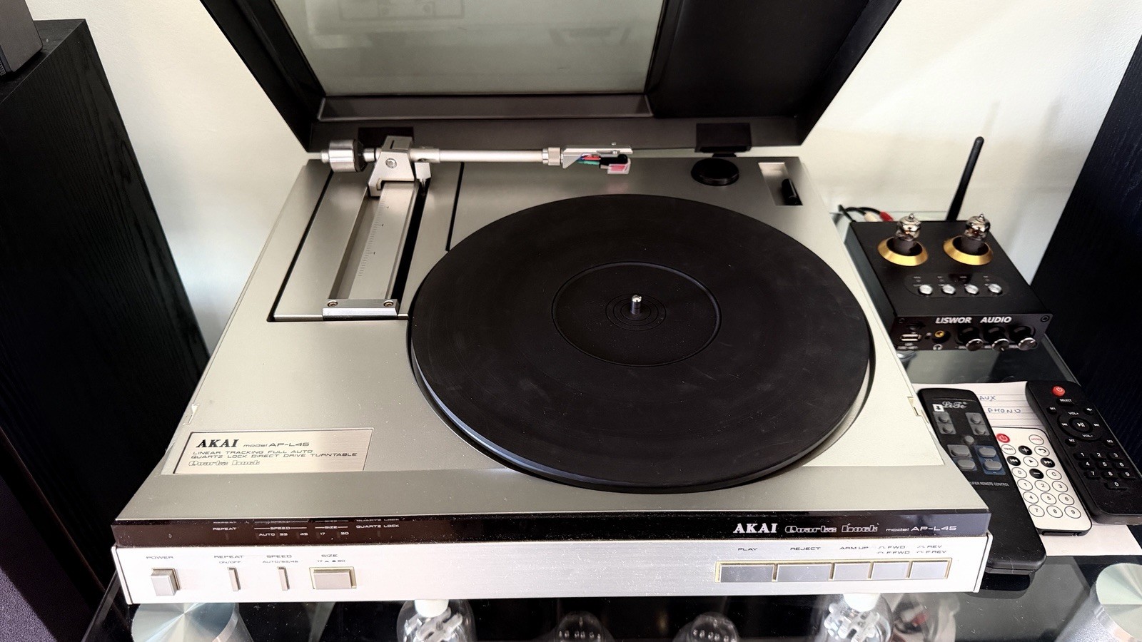 Akai AP-L45 Turntable
