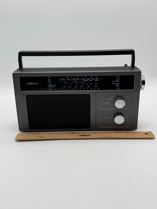 Sears Roebuck LXI Series Multiband Portable Radio Model 472-24082450