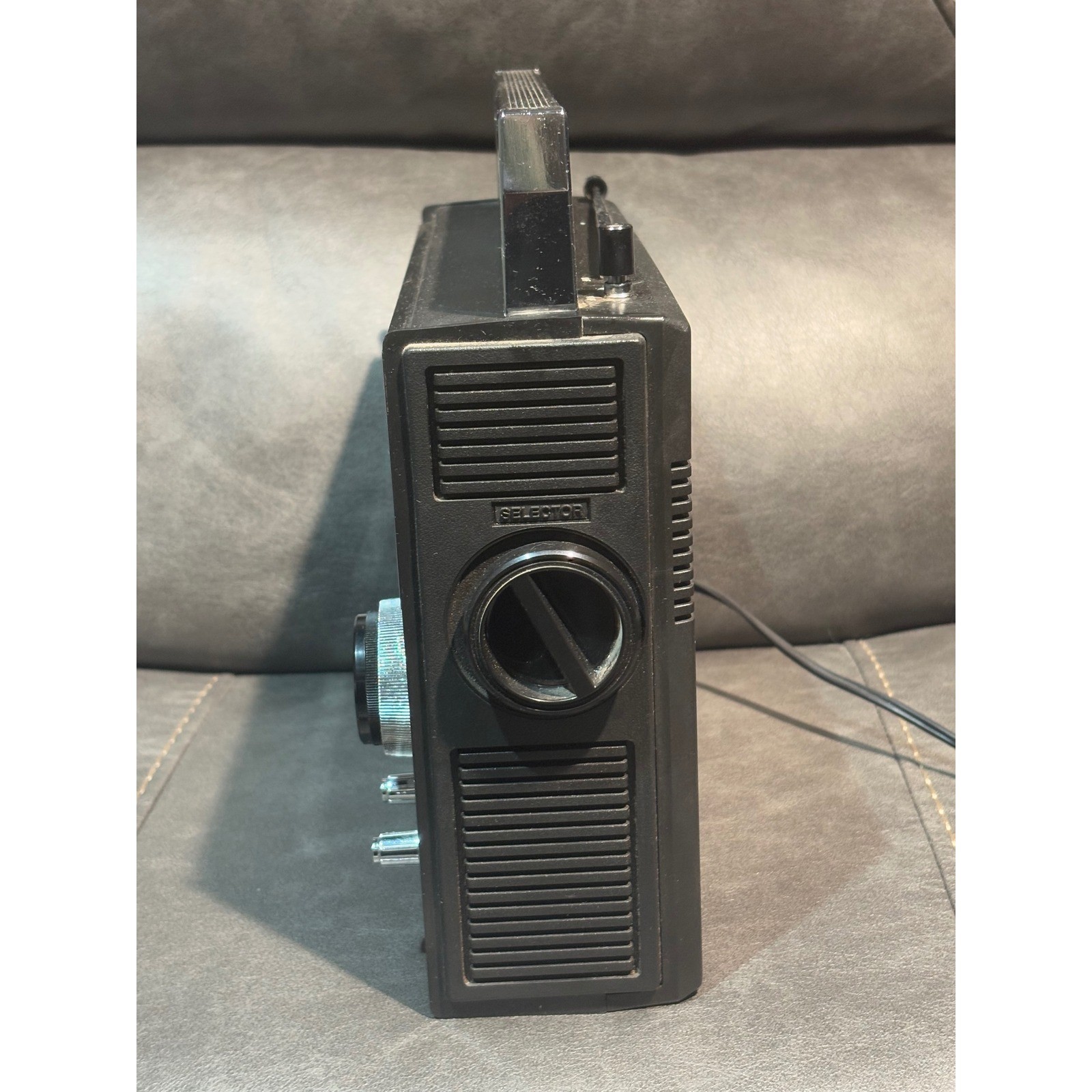 Realistic Patrolman SW-60 Multi-Band Radio 12-779 AM FM SW VHF UHF Vintage