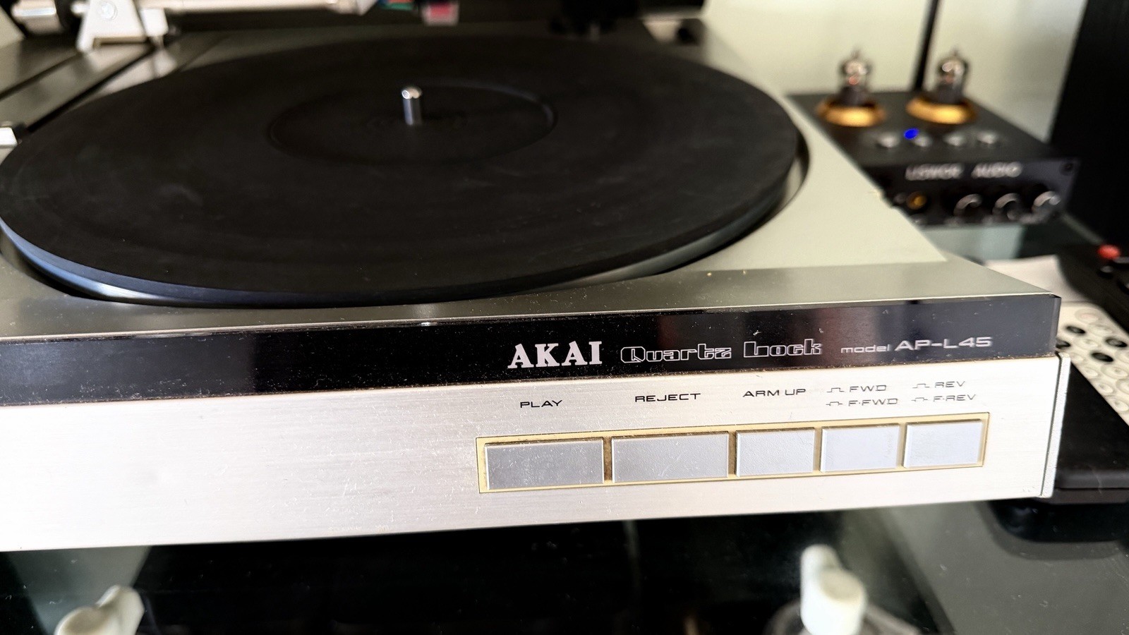 Akai AP-L45 Turntable
