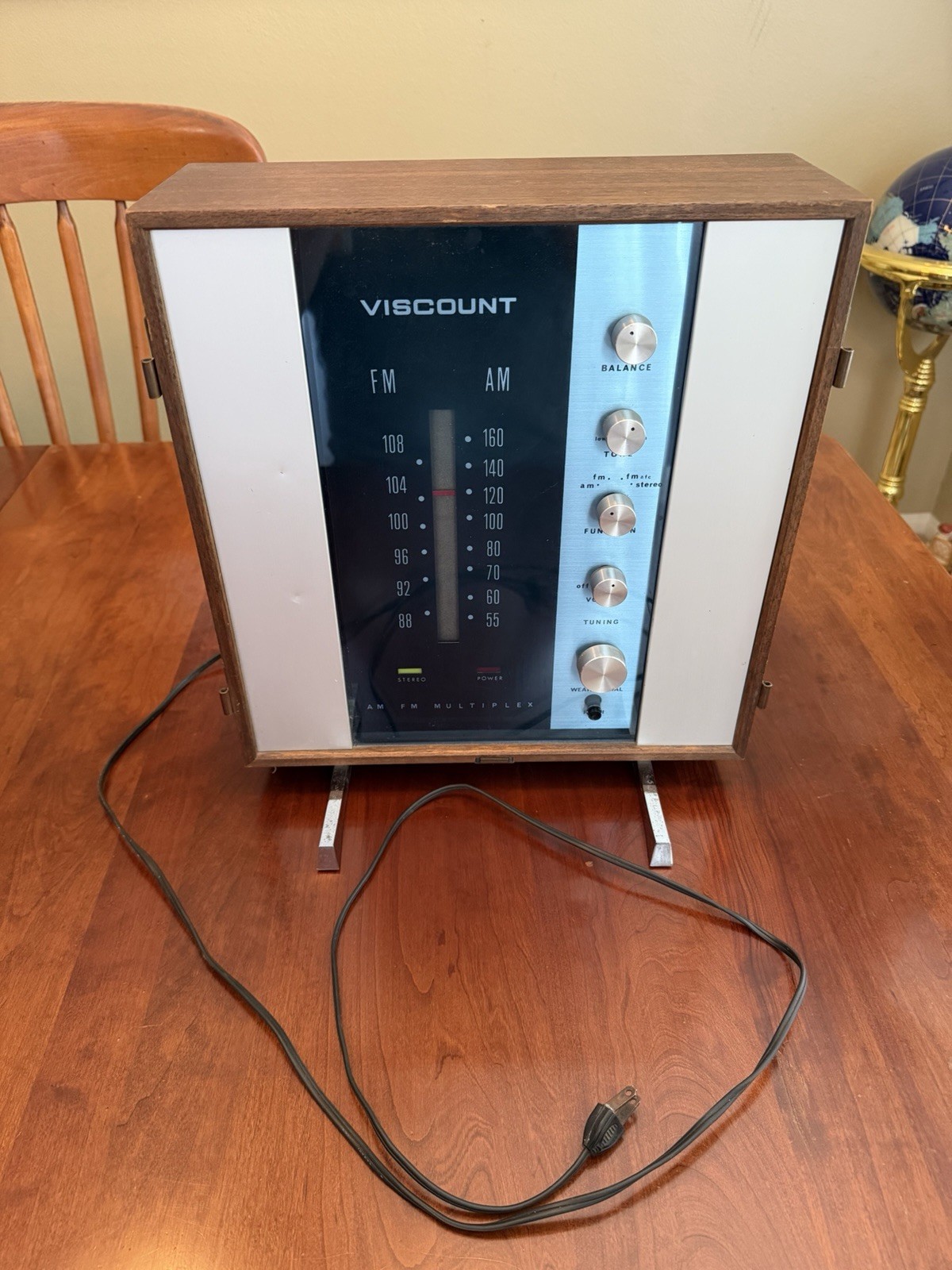 Vintage Viscount AM/FM Multiplex radio, likely from the late 1950s to mid-1960s