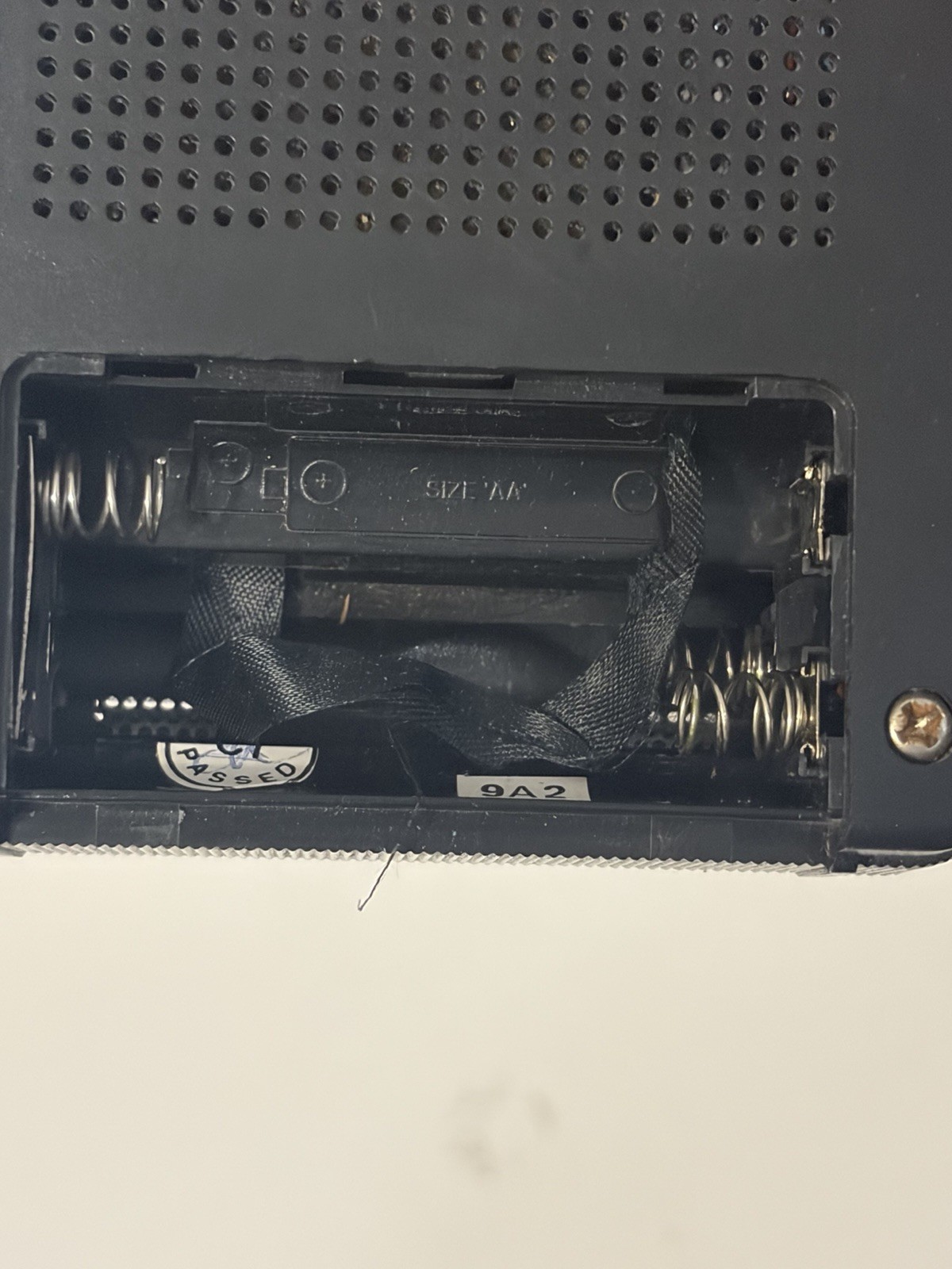 Realistic Radio Shack Hand AM/FM Radio M# 12-725 Tested