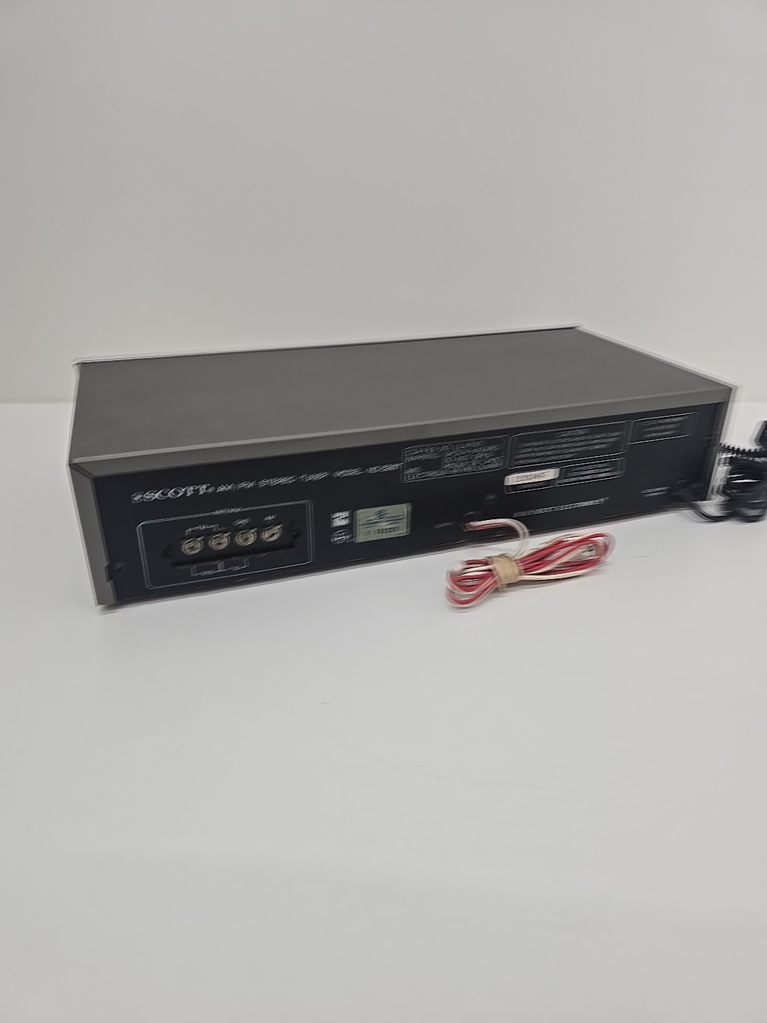 1981 H.H. Scott Electronics 528T AM/FM Stereo Tuner Component tested