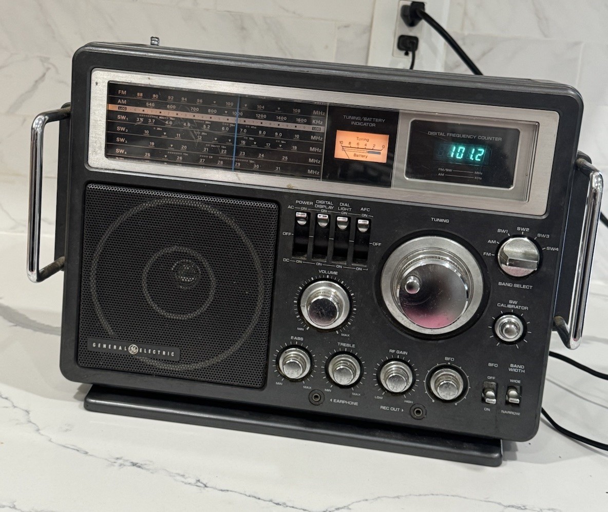 General Electric GE 7-2990A Short Wave FM/AM Radio | TESTED & WORKING