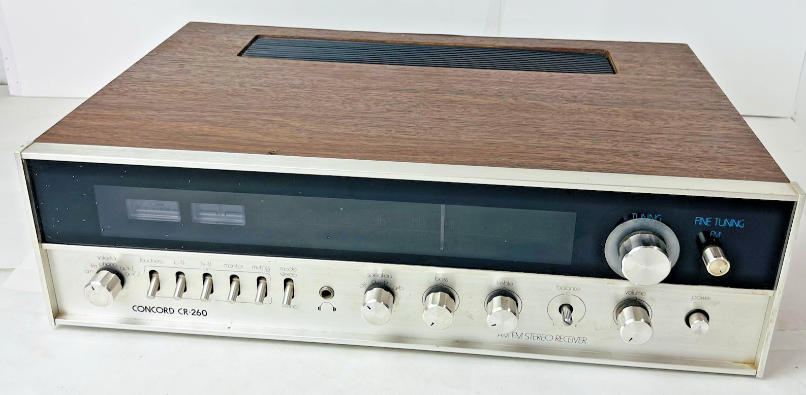 Vintage Classic RARE Concord CR-260 Wood-grain AM/FM stereo receiver – Works