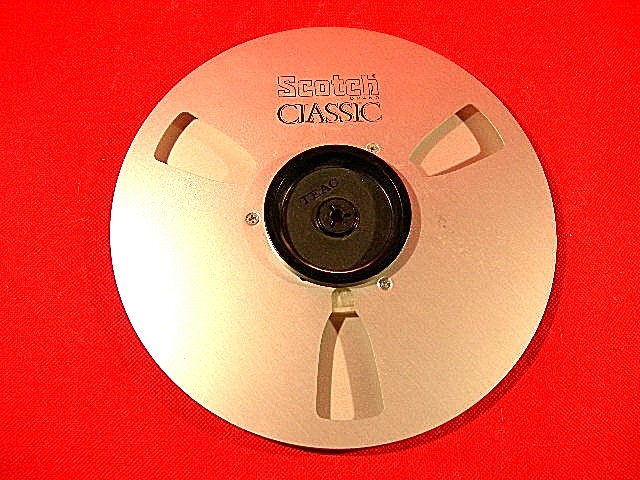 TWO BRAND NEW (MINT) 10.5″ REEL TO REEL TAPE DECK HUB ADAPTER SPACER DISCS