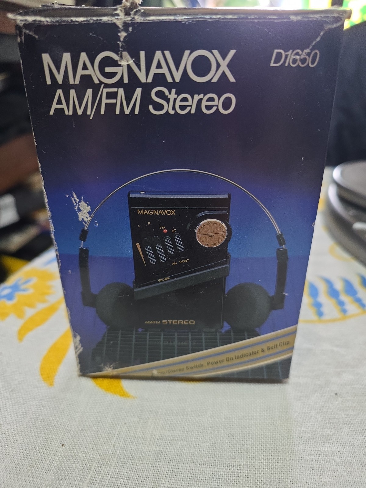 Vintage Magnavox D1650 Radio AM FM Stereo Receiver Headset – New – Open Box