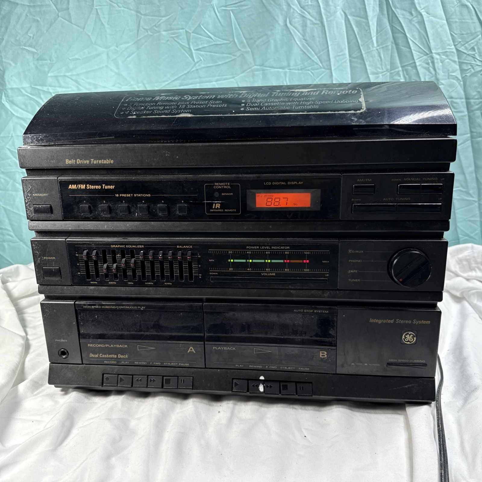 GE Compact Stereo System #11-1000 AM/FM Stereo 2 Cassette Phono Equalizer Read