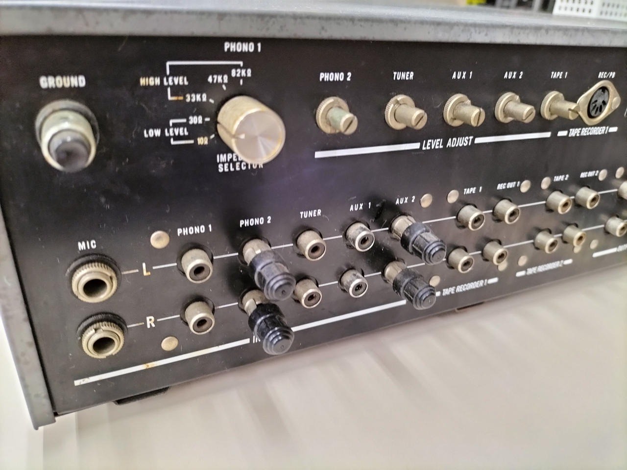 SONY TA-2000F Stereo Control Amplifier Preamp Junk Right CH Weak As-Is