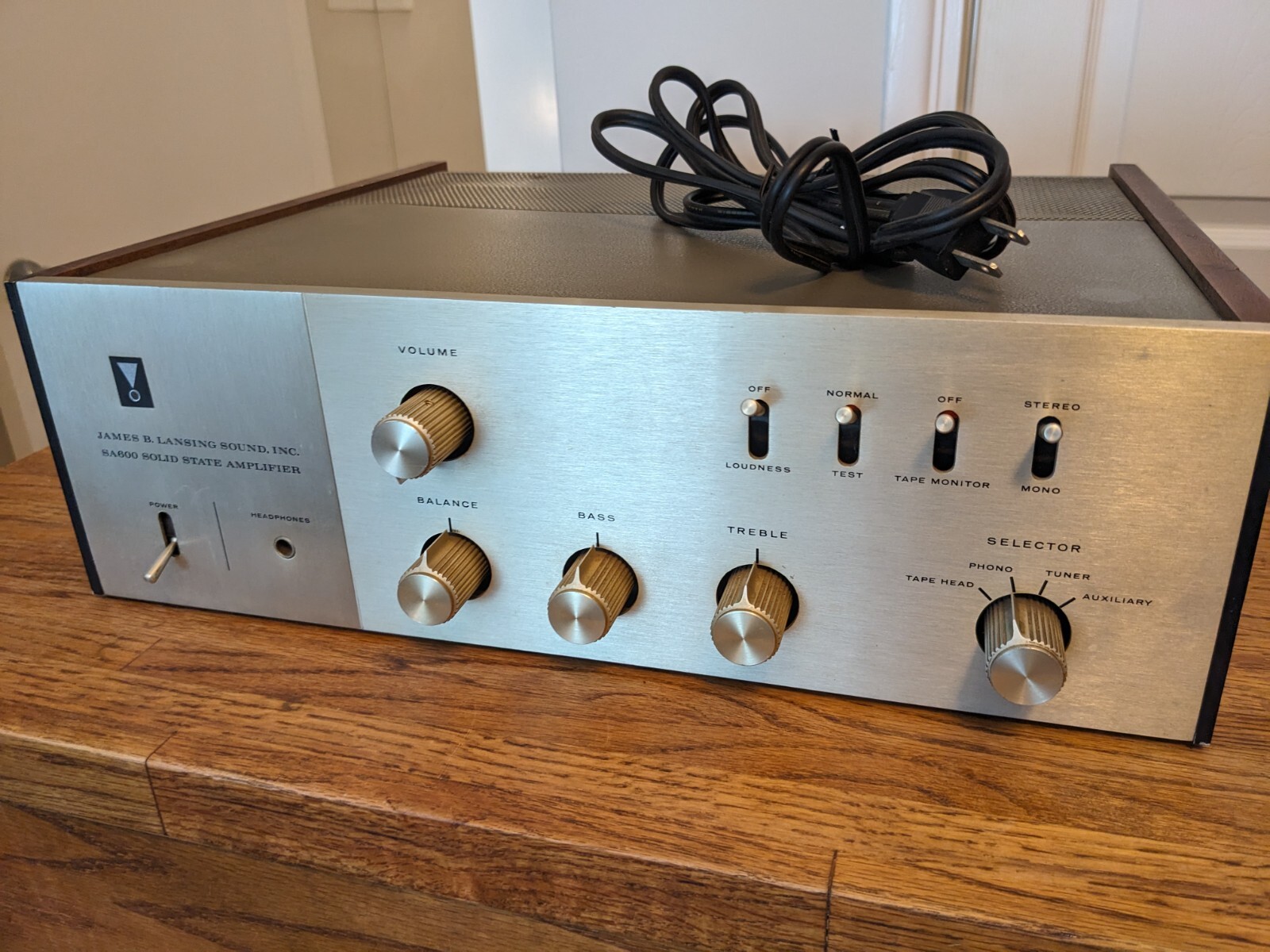 JBL SA-600 Stereo Integrated Amplifier -Works & Looks Great, Video