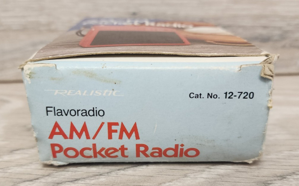 Vintage Realistic Flavoradio Red Handheld AM FM Radio 12-720 Tested Working