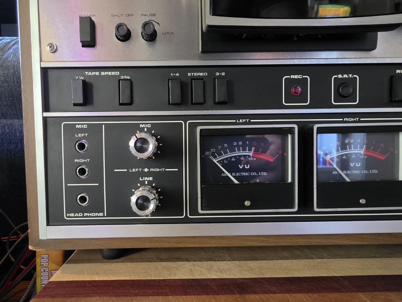 Akia GX-280D Reel to Reel with Rare Cover and OG reel and Tapes