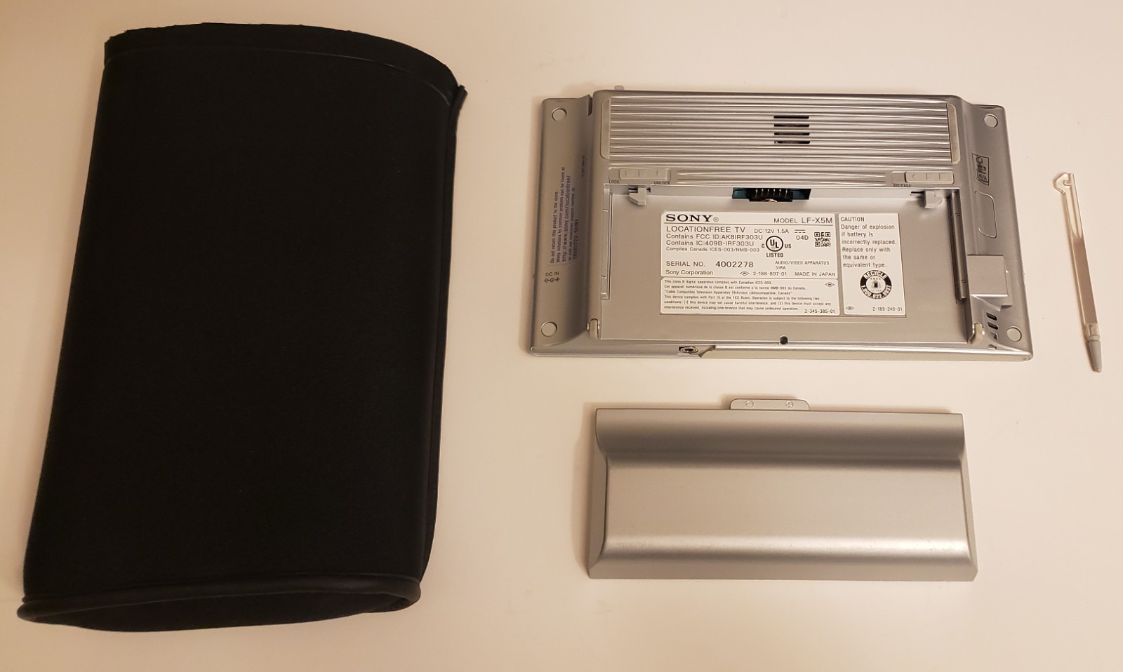 Sony LocationFree TV LF-X5M 7″ Streaming Monitor w/ Battery & Pen NO Adapter