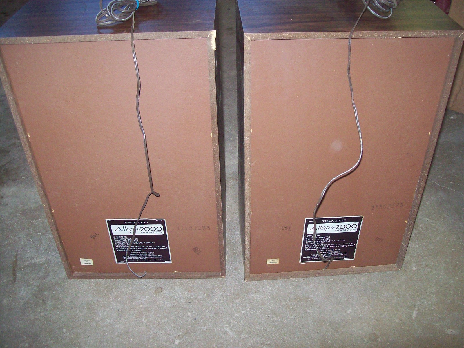Vintage 1970s Zenith Allegro 2000 Floor Speaker Pair Wood Grain TESTED WORKING