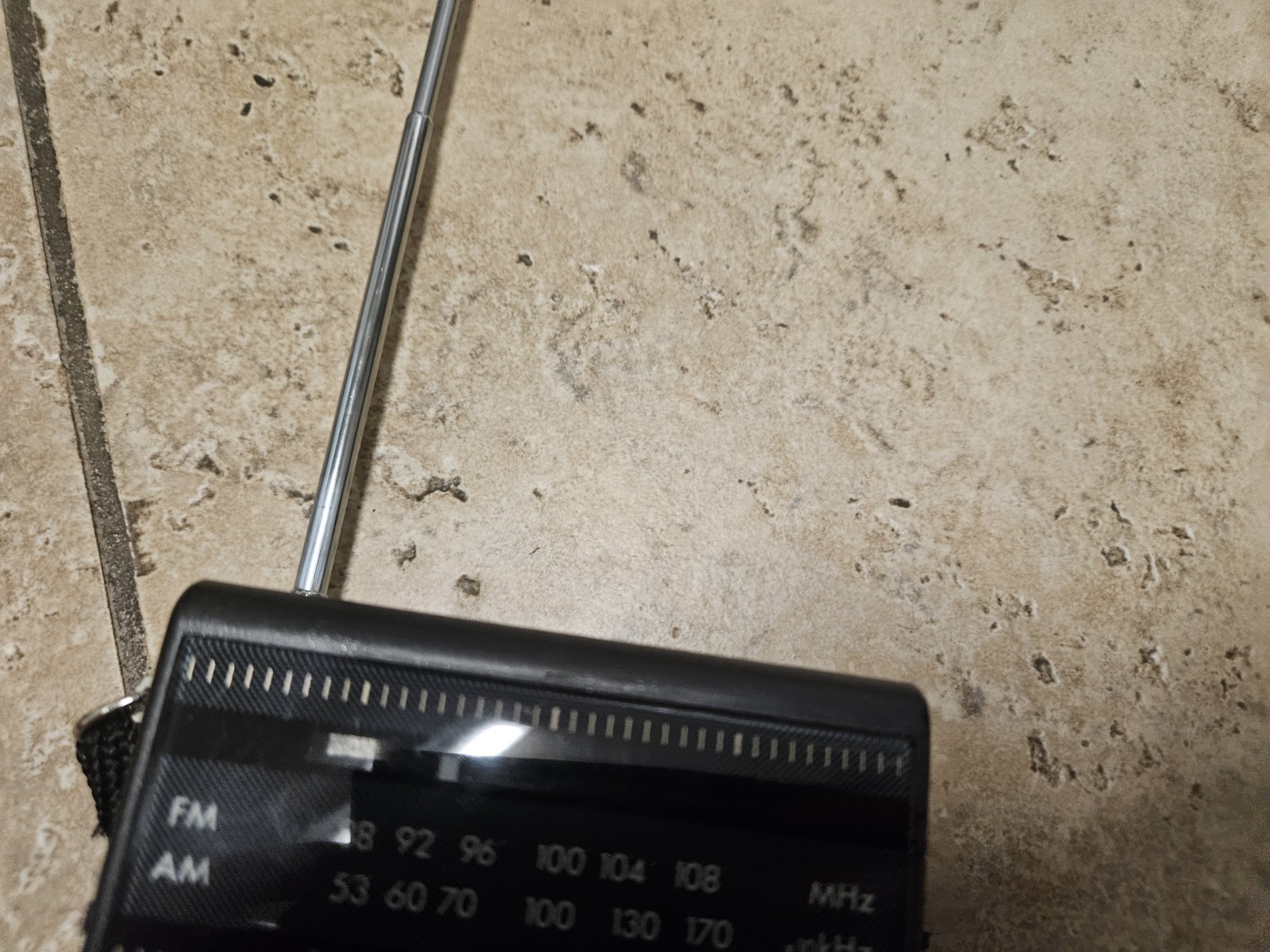 Realistic Radio Shack Hand AM/FM Radio M# 12-725 Tested Antenna Fully Extends