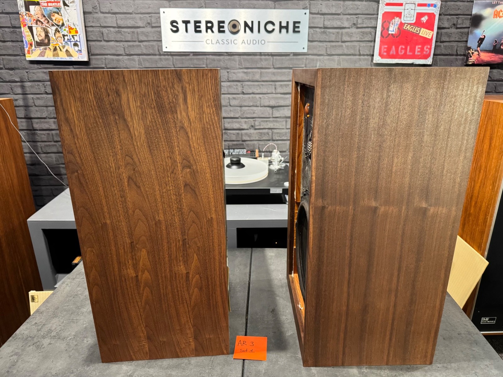 Acoustic Research AR-3 Oiled Walnut Iconic Speakers – Restored -with orig. Boxes