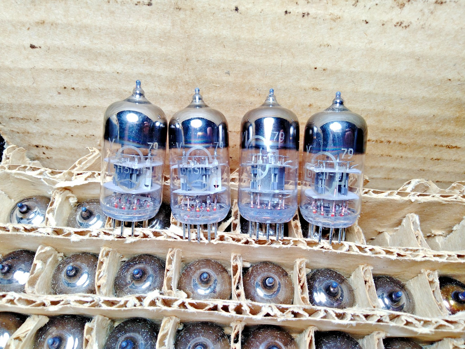 8 pcs NEW 6N3P-E/6CC42/6385/ECC42 Reflector Tubes Same Date, 05.79