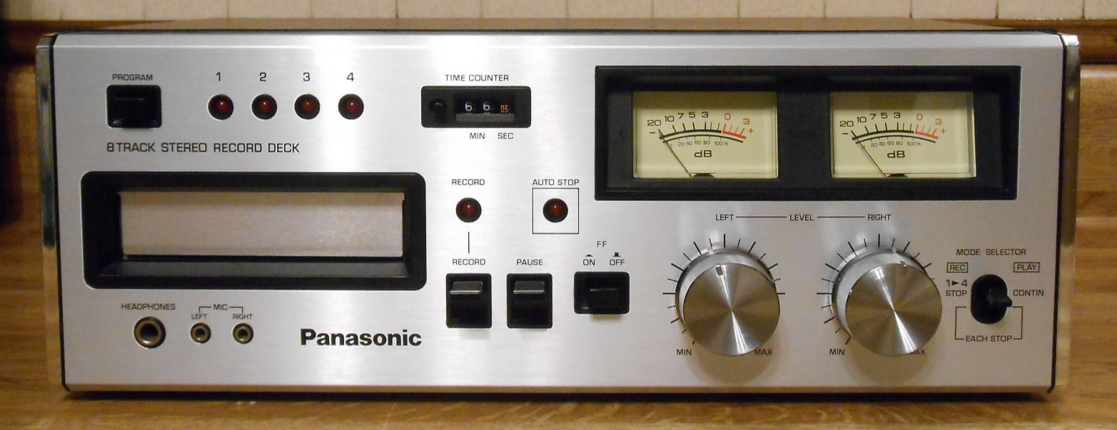 PANASONIC 8-TRACK STEREO PLAYER/RECORDER RS-808 FANTASTIC CONDITION & WORKS GOOD