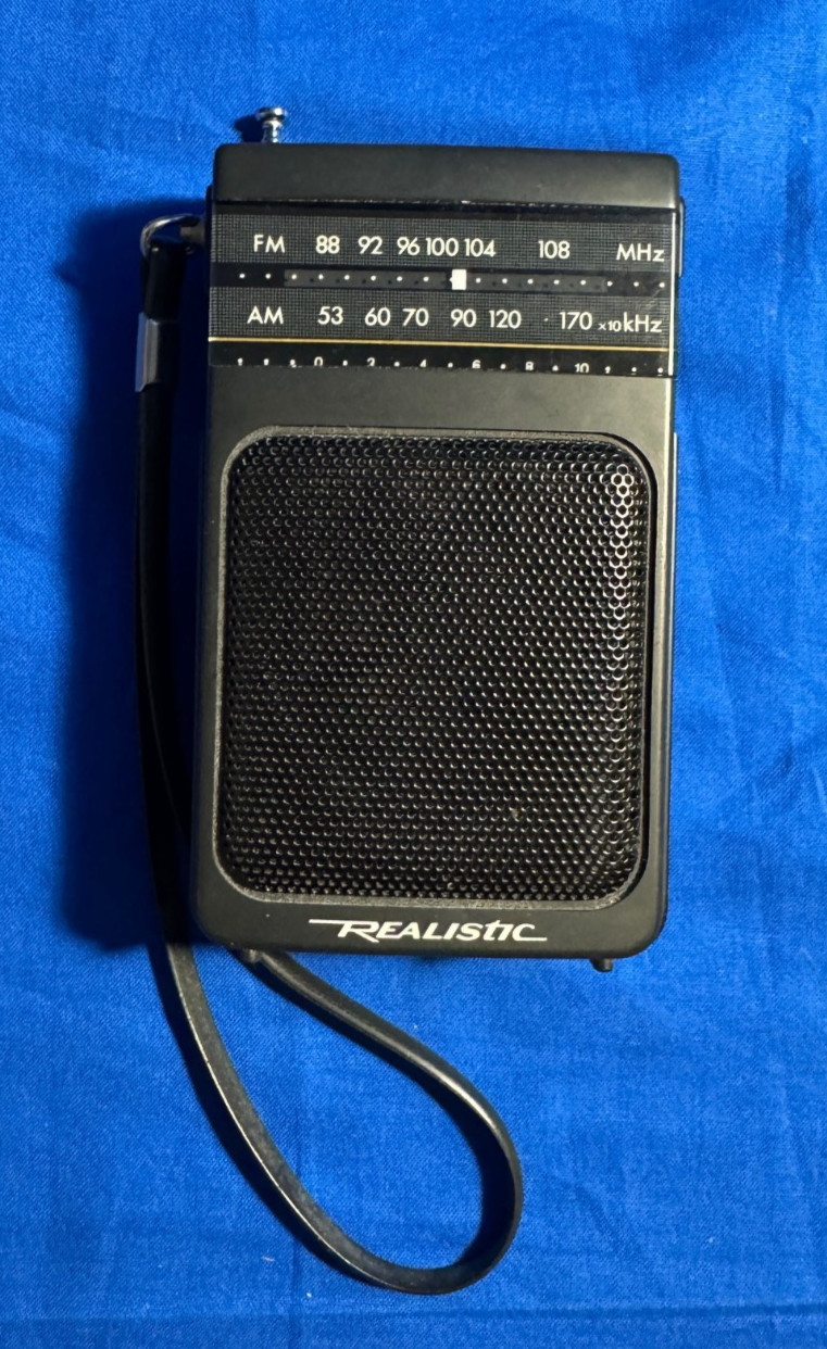 Radio Realistic Brand Model 12-727 AM/FM Portable Radio Tested Working