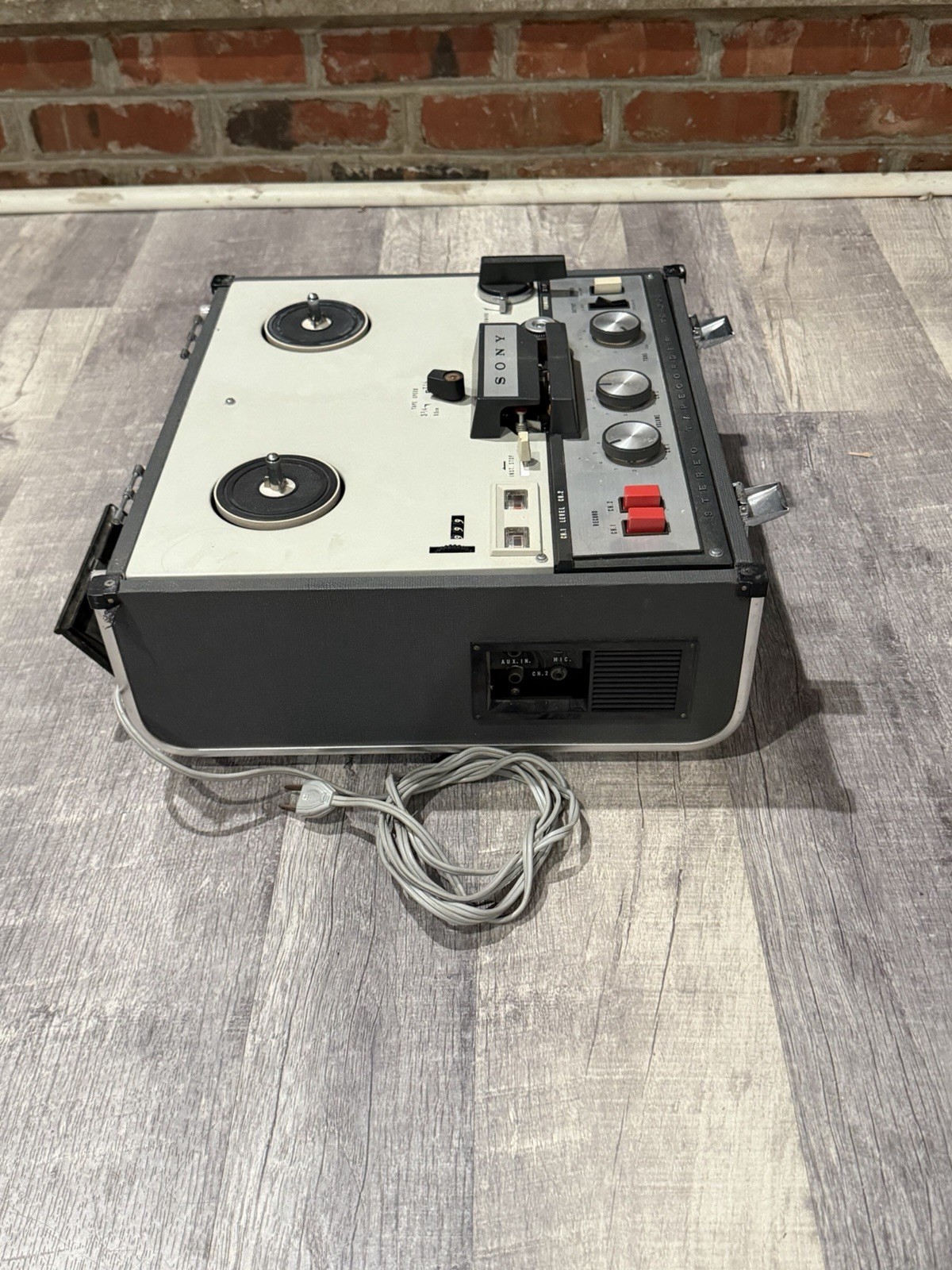 RARE VINTAGE Sony TC-200 Reel-To-Reel Tape Recorder-TESTED