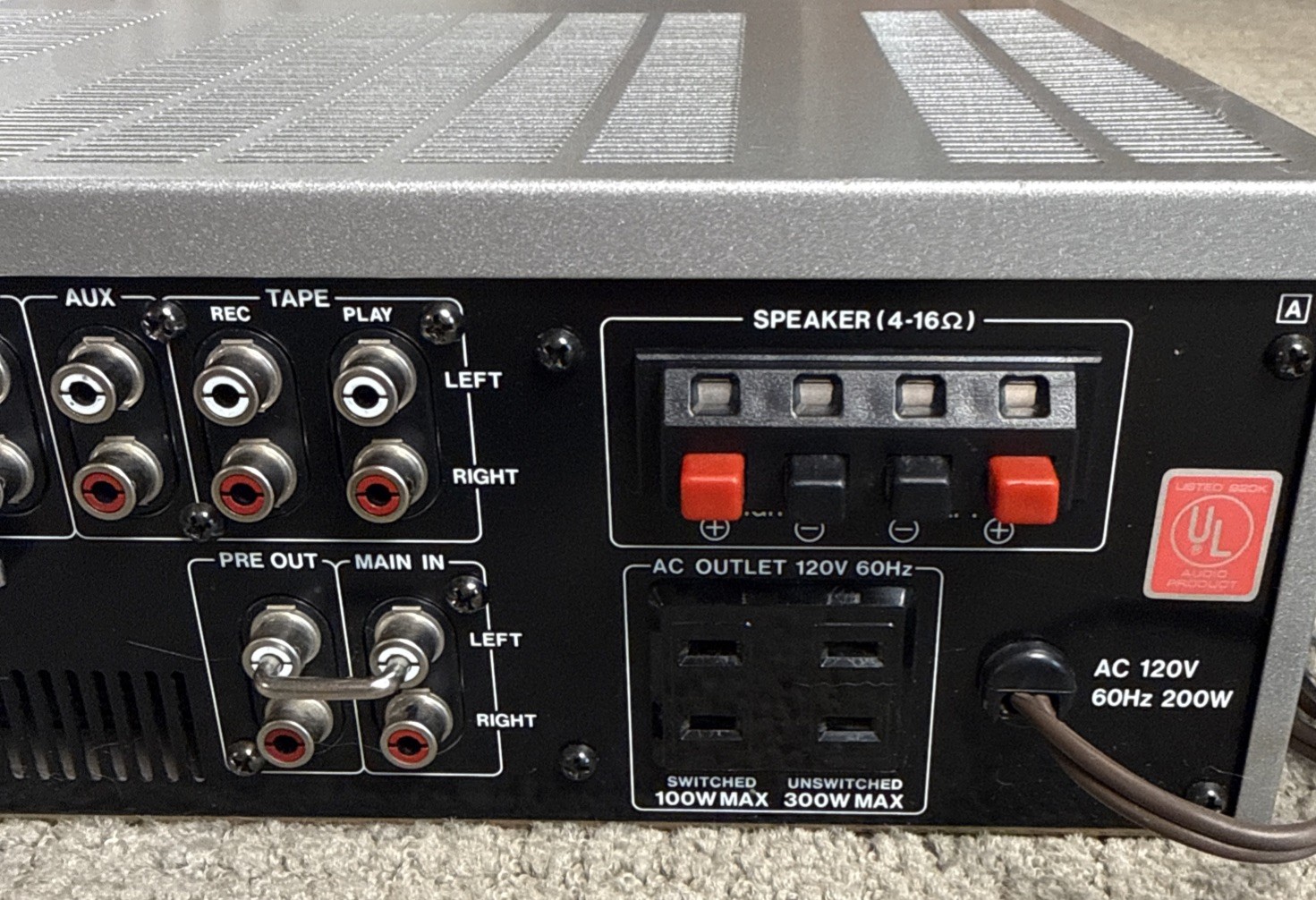 VTG Akai Model UC-U4 Stereo Integrated Mini Amplifier Made In Japan Tested Clean