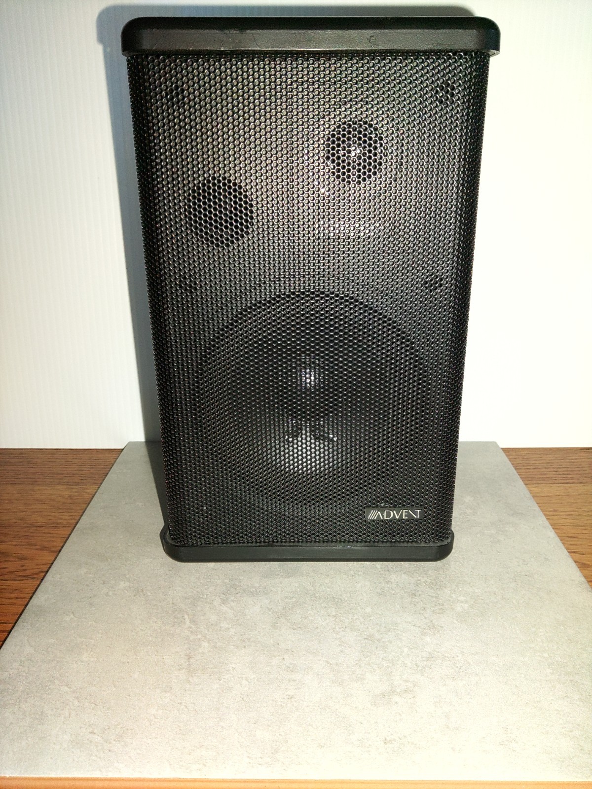 Mini Advent Indoor/Outdoor Single Speaker Tested Working Perfectly Nice Sound