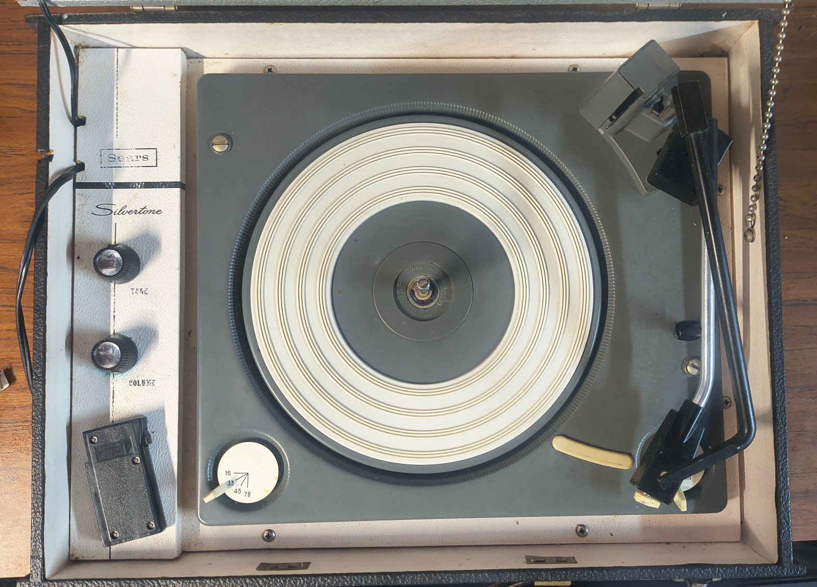 Sears Silvertone 6260 Portable Suitcase Record Player Turntable – Works/Read