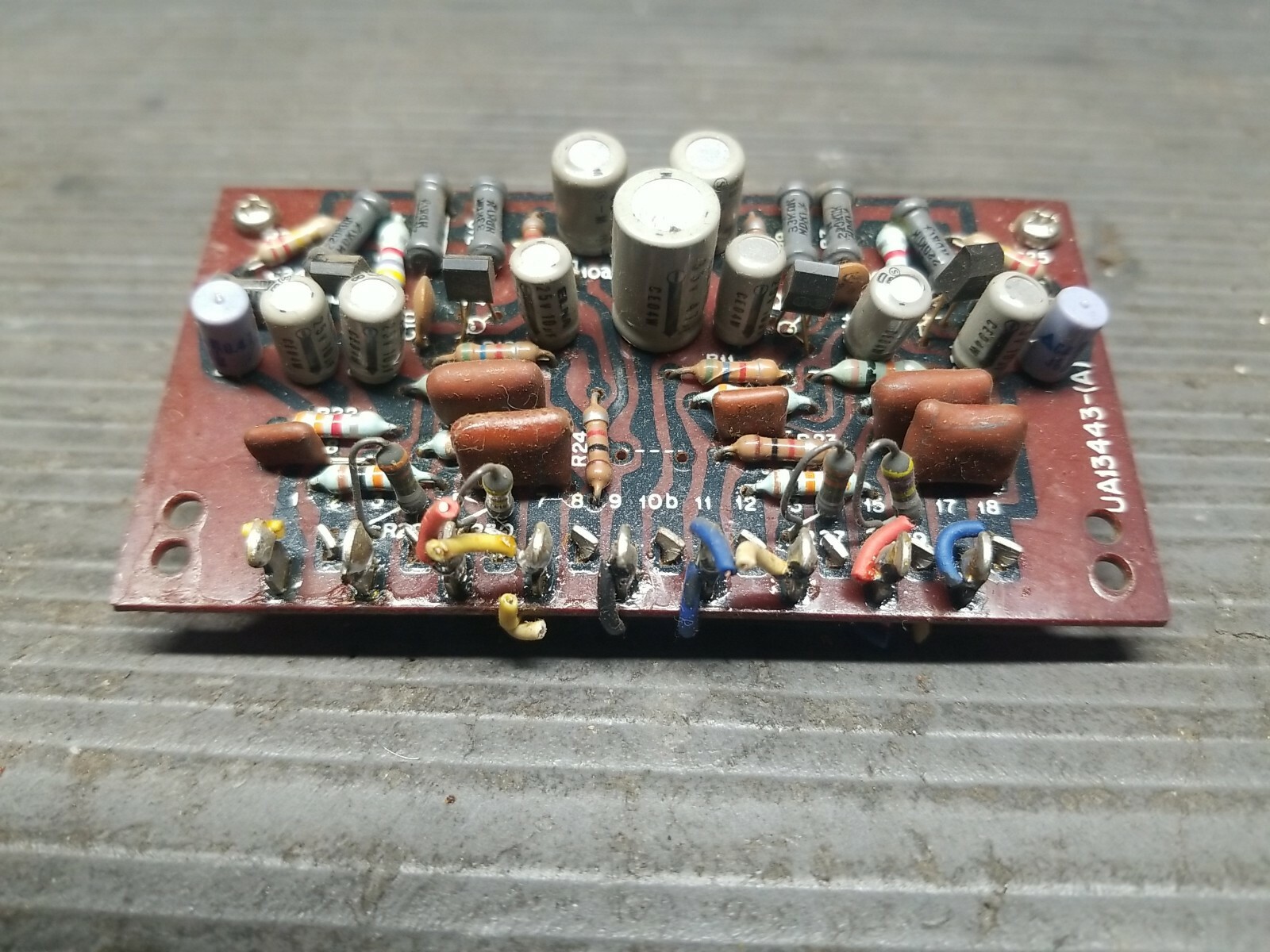 Kenwood kr-100 UA13443 Board