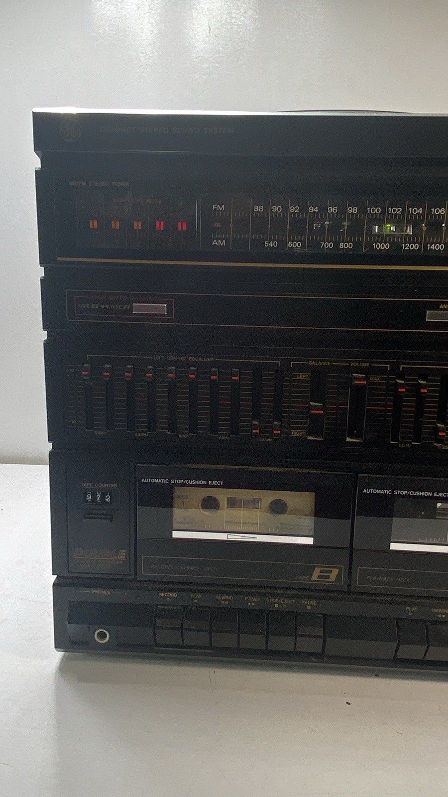 GE Compact Stereo System #11-1000 AM/FM Stereo 2 Cassette Phono Equalizer Read