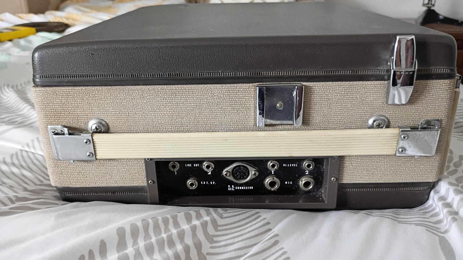 Vintage 1960s Sony Reel to Reel Tapecorder Model 464, Seems To Work, As Is Cond.