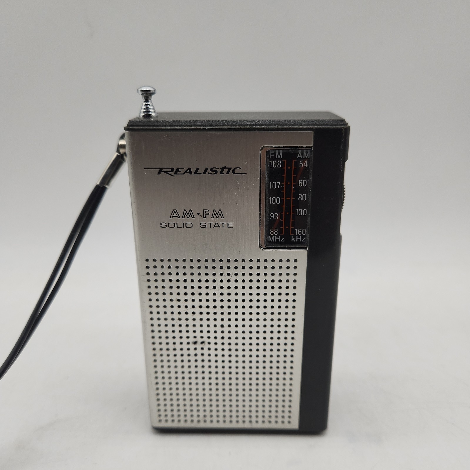 Radio Shack Realistic AM/FM Solid State Pocket Radio Model 12-602… 27