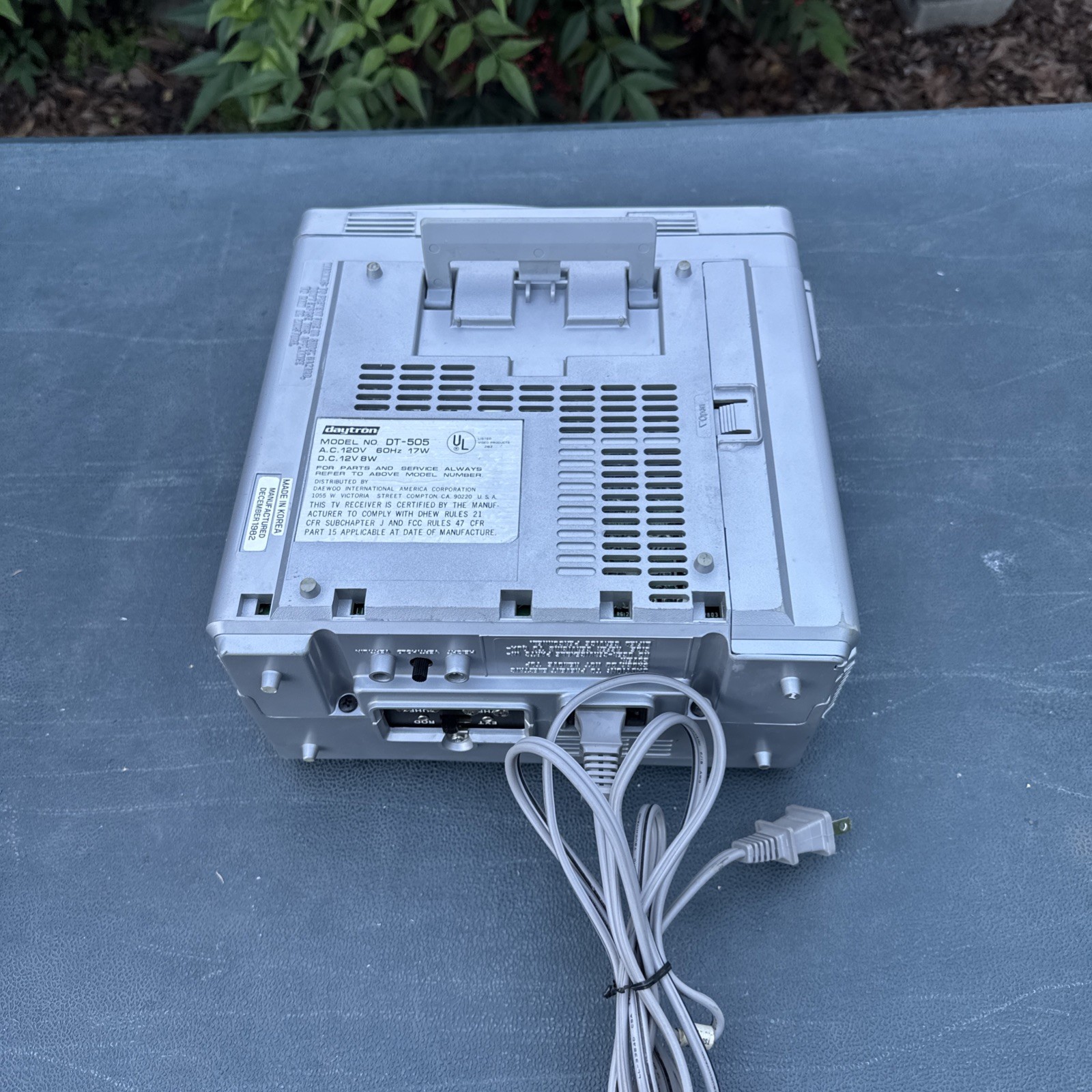 Daytron DT-505 Vintage Portable TV VHF UHF Powers On with AC Power Cord 1982
