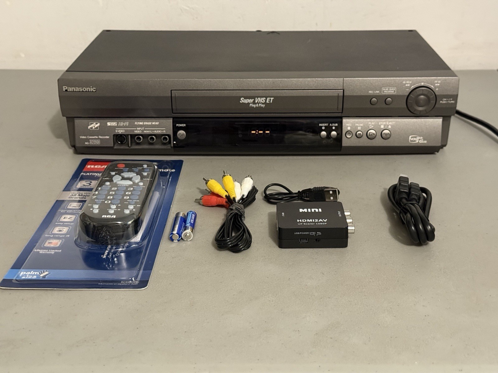 Panasonic Super VHS ET Player Recorder + Remote HDMI Converter & Cables Serviced