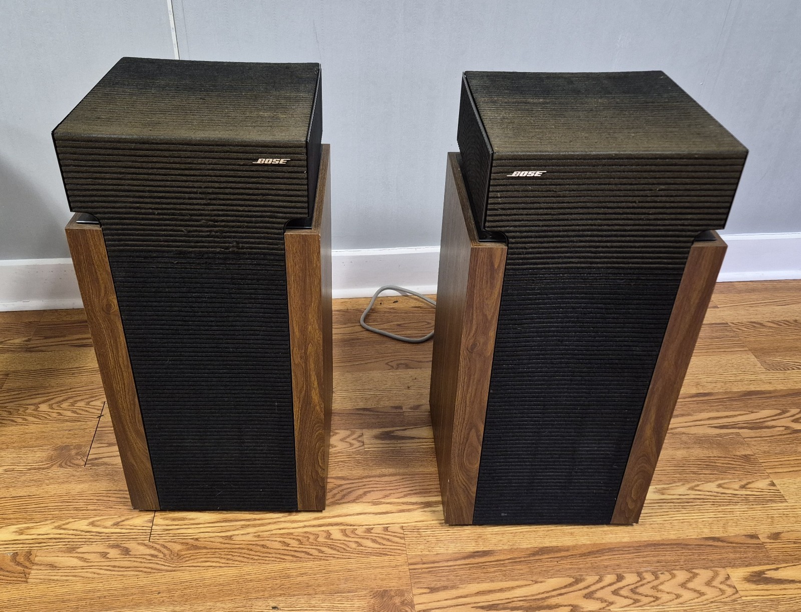 Vintage 1980’s Bose 601 Series II Speakers (pair) – SEE NOTE