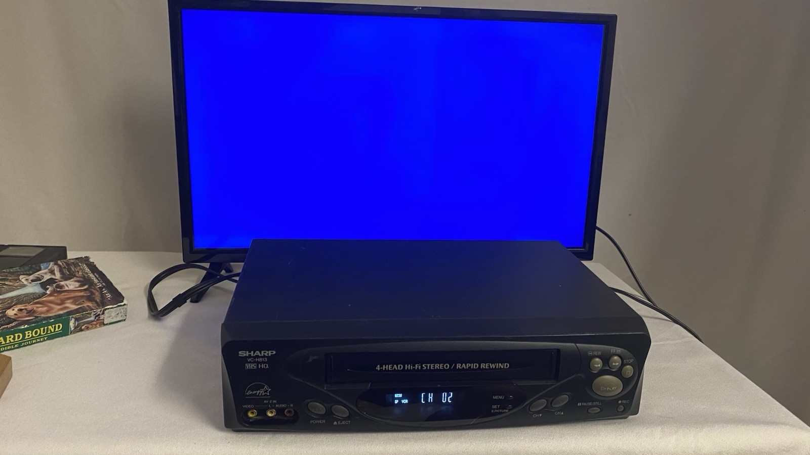 Sharp VC-H813U VHS HQ 4-Head Hi-Fi Stereo VCR Black. AS IS / FOR PARTS ONLY
