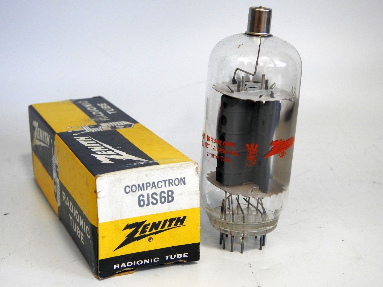 BRAND NEW OLD STOCK IN THE ORIGINAL BOX ZENITH 6JS6B RF OUTPUT TUBE