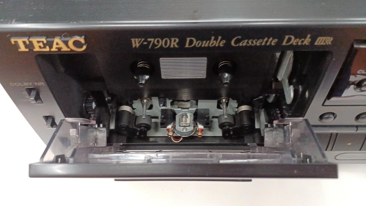 TEAC W-790R Dual Cassette Deck Dolby B/C High-Speed