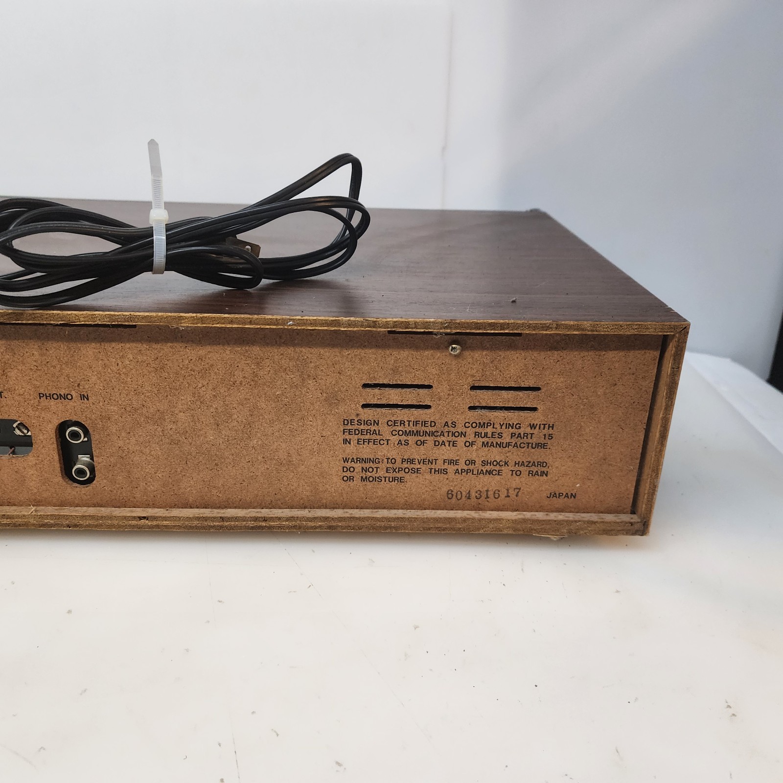Vintage Eversonic AM/FM stereo Receiver 8-track Model 1000 Retro Faux Wood Grain