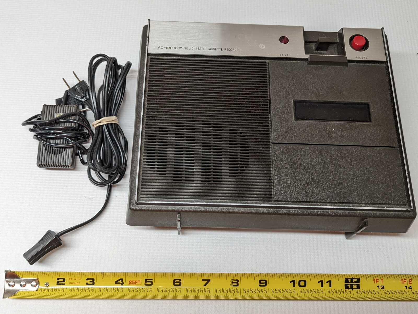 Milovac CR-201 Cassette Player Recorder 1970’s Tested Works w Power Cable & Mic