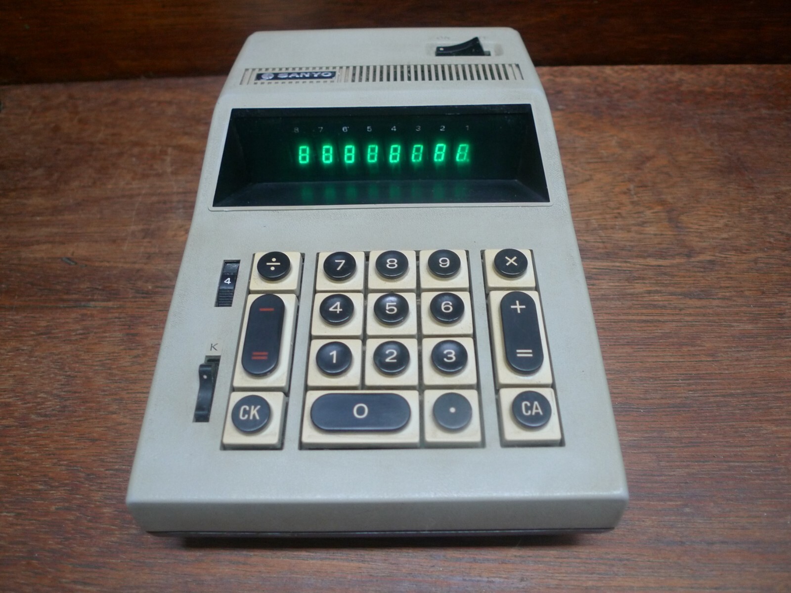 SANYO ICC-805 RARE VINTAGE CALCULATOR WORKS PERFECTLY