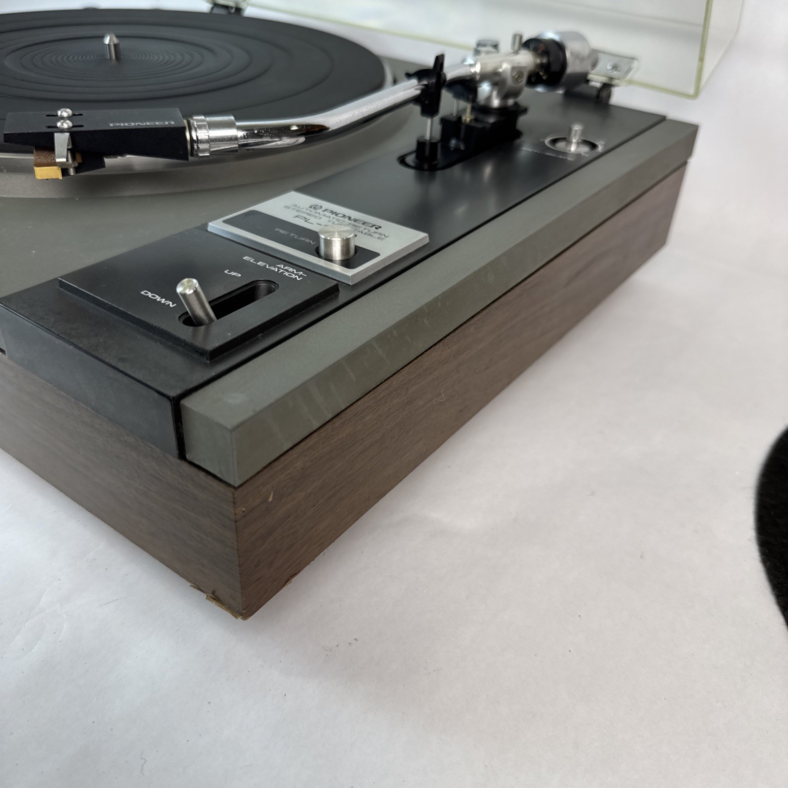 Pioneer PL-115D 2-Speed Belt-Drive Automatoc Return Stereo Turntable