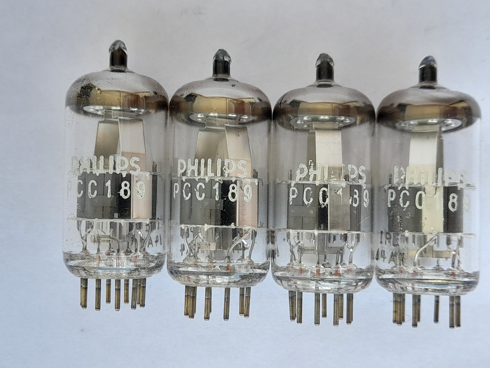 4x PCC189 / 7ES8 ( PCC88 / 7DJ8 ) tubes PHILIPS – DISC getter – PCC 189
