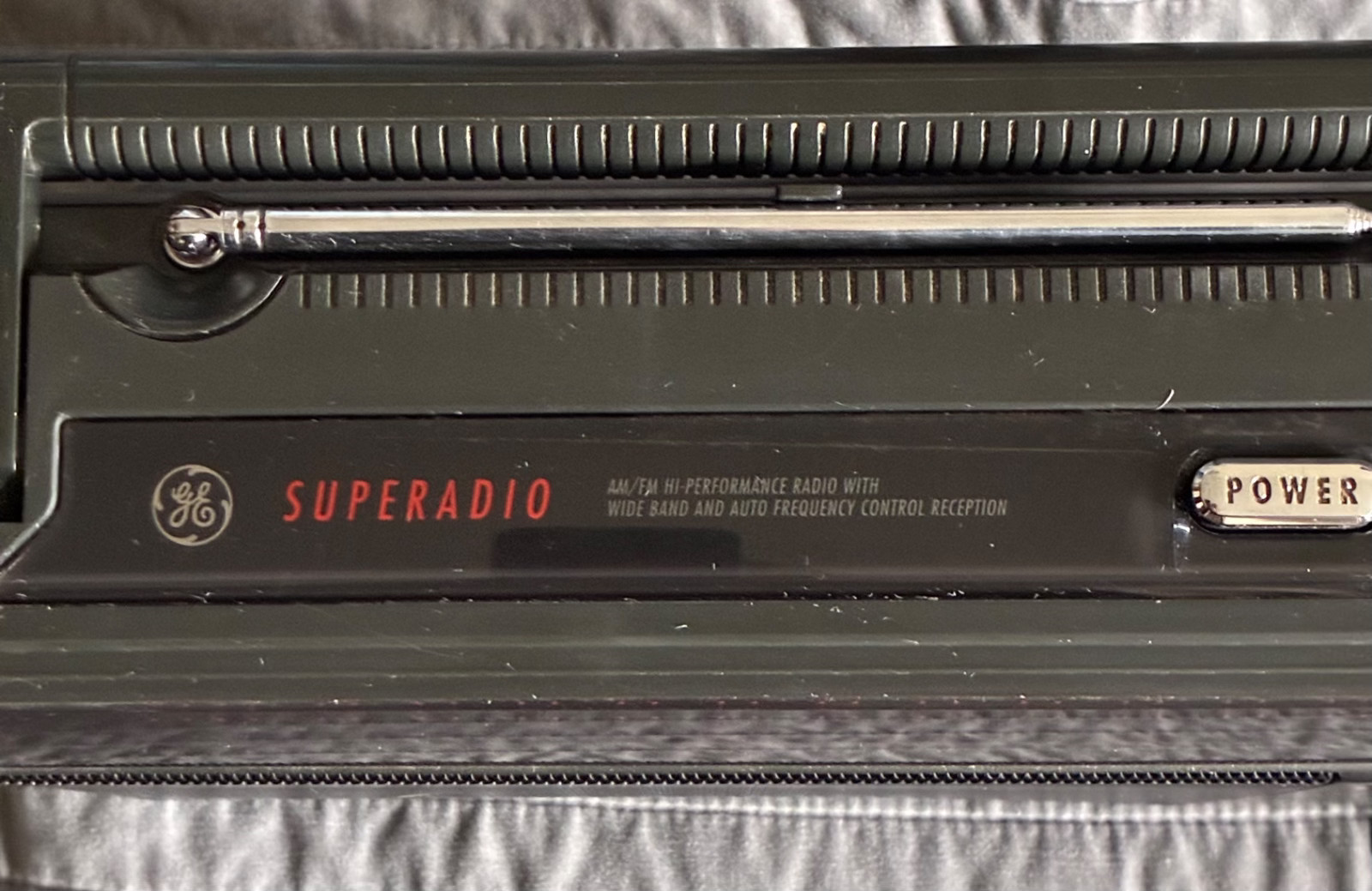GE Vintage Superadio Long Range AM/FM Super Radio 7-2887A