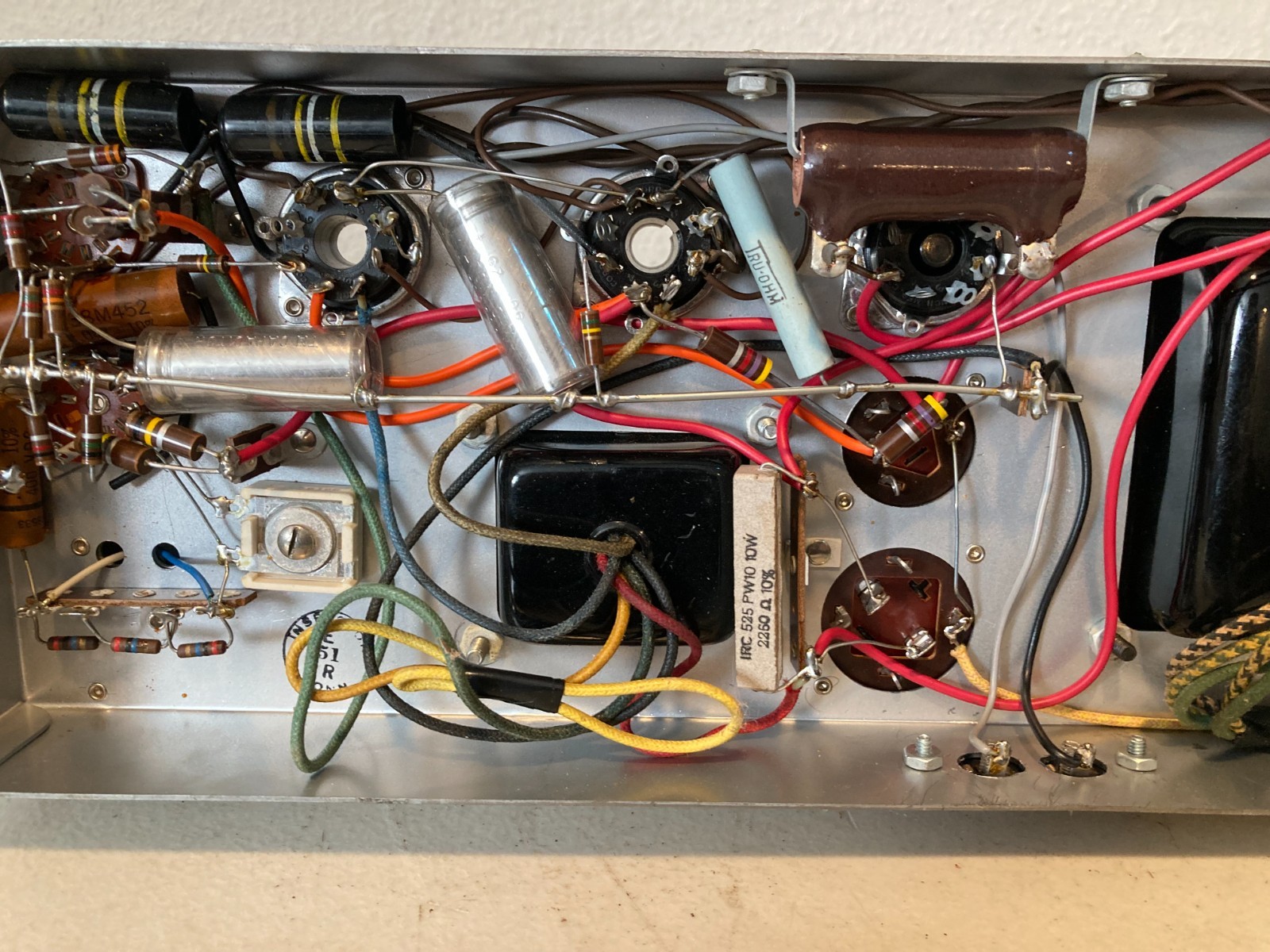 Vintage Hammond Tube Amplifier Chassis Project – Transformers, Sockets