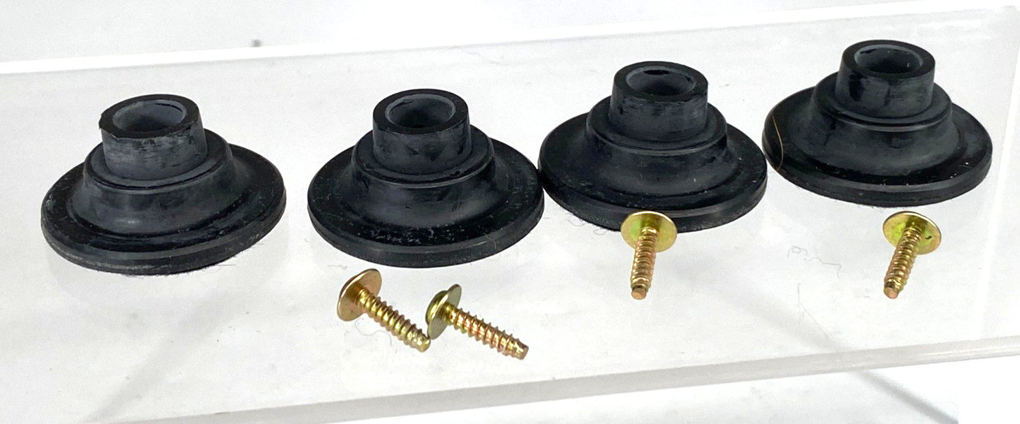 Technics SL-1300 / SL-1500MK2 Insulator Feet – Set of 4 -OEM parts