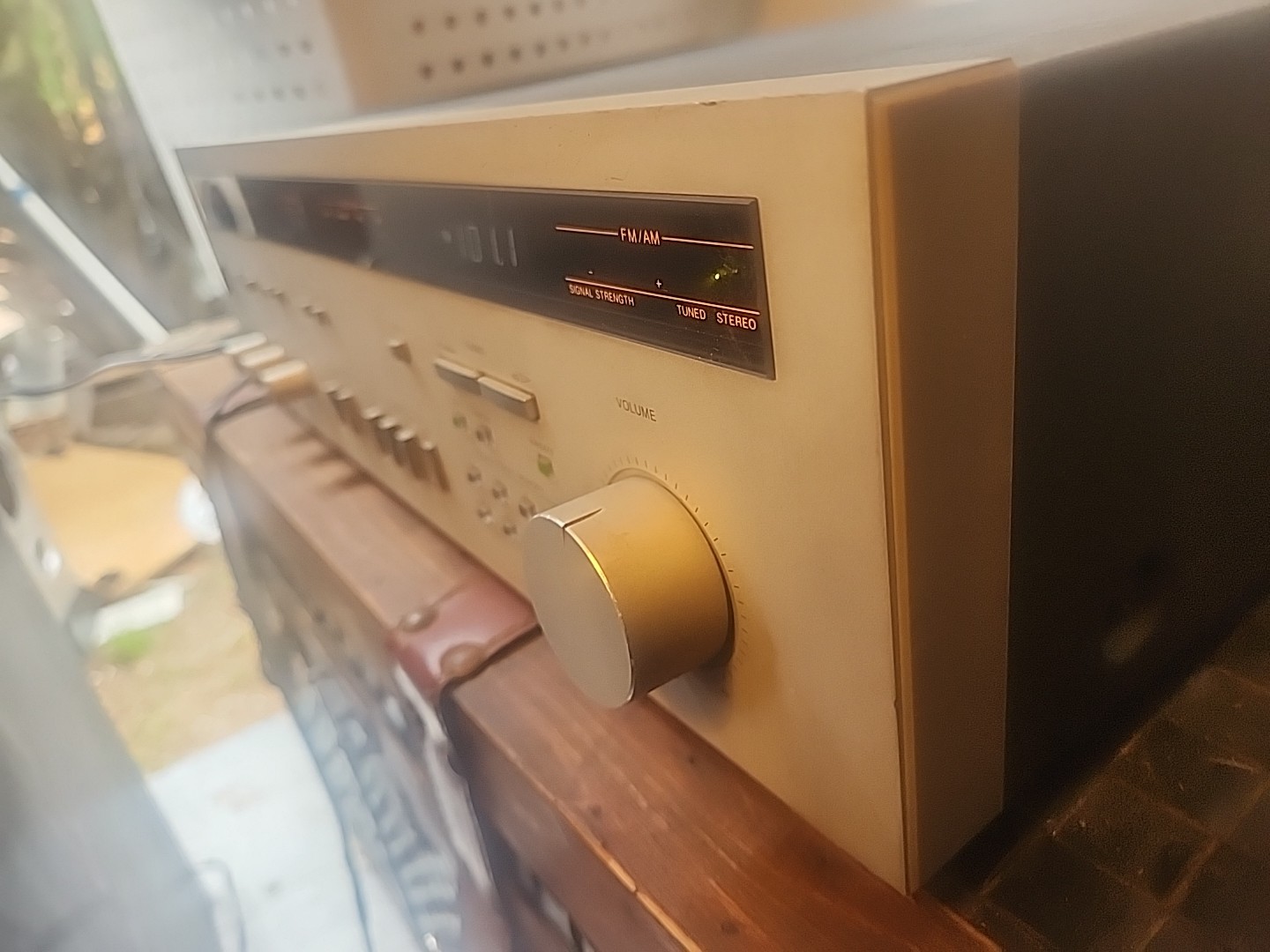 WORKING Harmon / Kardon Hk 490i Just Serviced And Recapped And Bluetooth
