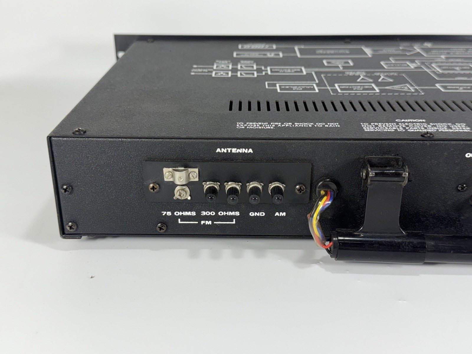 Adcom GFT-1 Quartz Referenced Digital AM/FM Stereo Tuner – WORKING